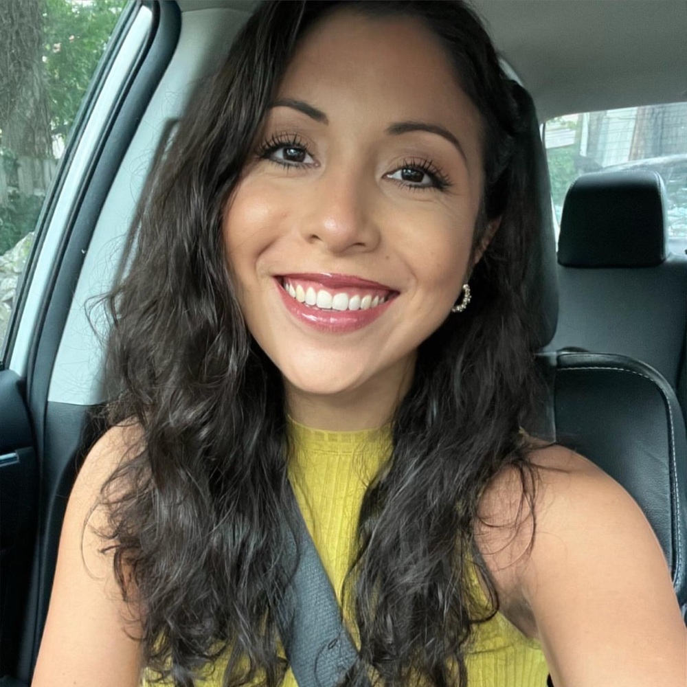 Meet your Posher, Paola